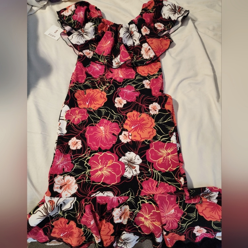 *SOLD* Lularoe Cici Dress Size Small Tropical Floral NWT